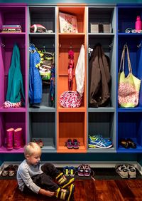 Детская цветная гардеробная комната Минск