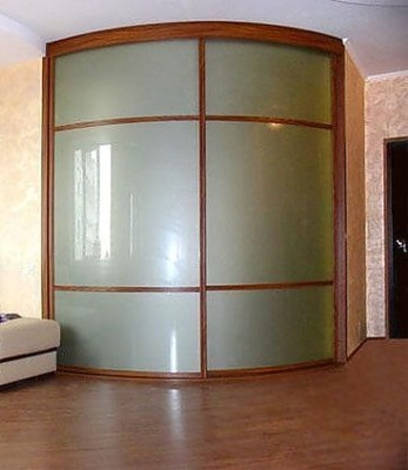 Встроенный шкаф купе радиусный в классическом стиле Минск